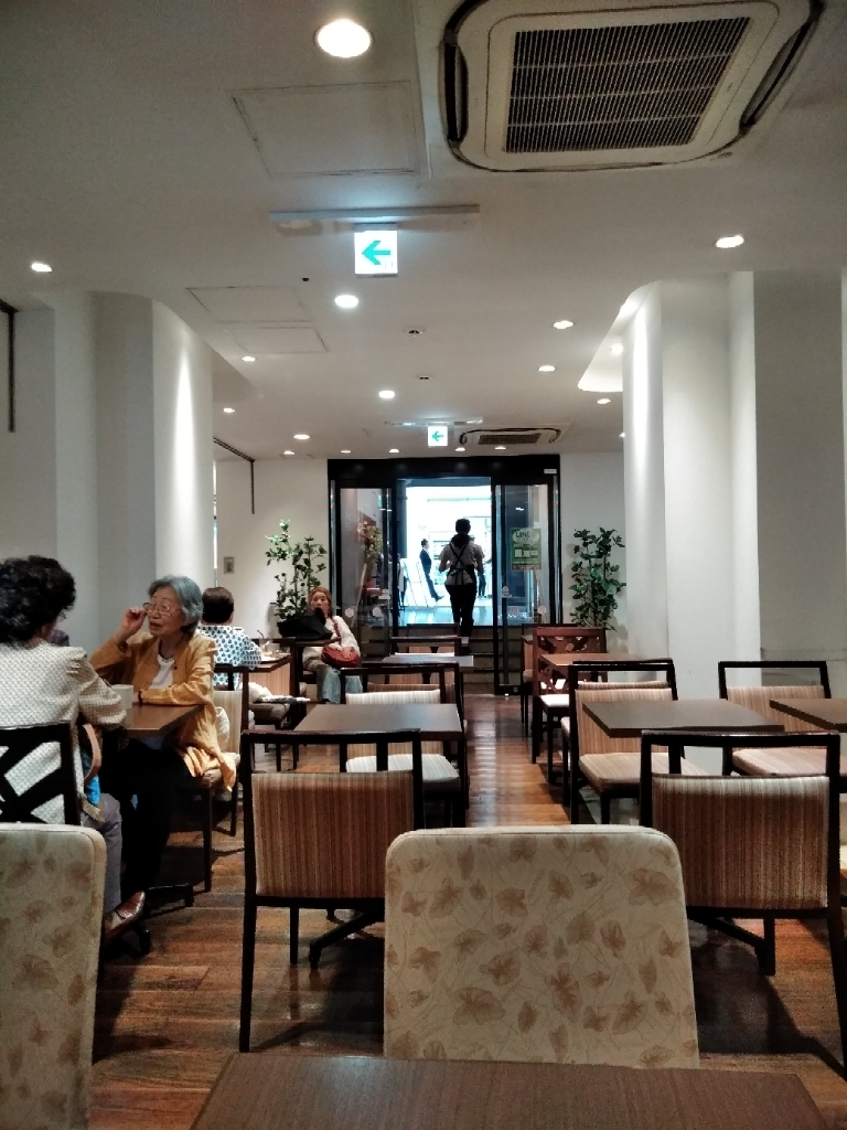 DELI CAFE KITCHEN 三宮店