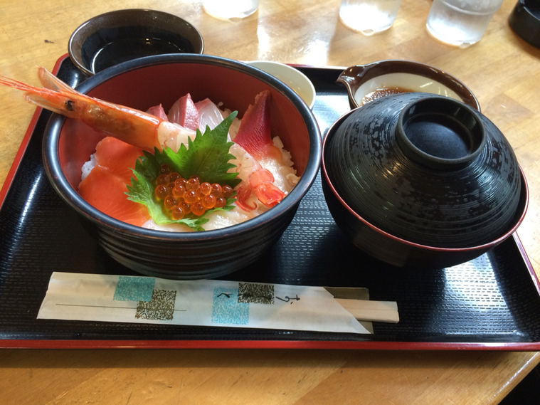 海鮮丼