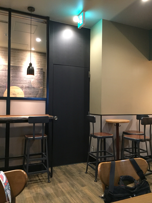 パソコンもスマホも 横浜駅周辺で充電できるカフェを紹介 Pathee パシー